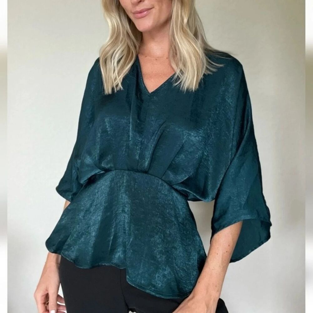 Six/Fifty Opal Top Emerald Green Satin Blouse Large